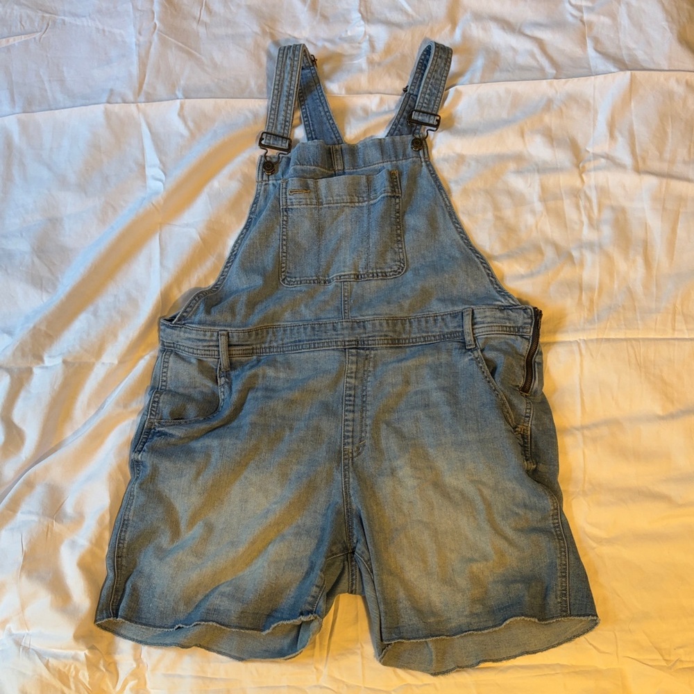 Gap Light Wash Short Overalls